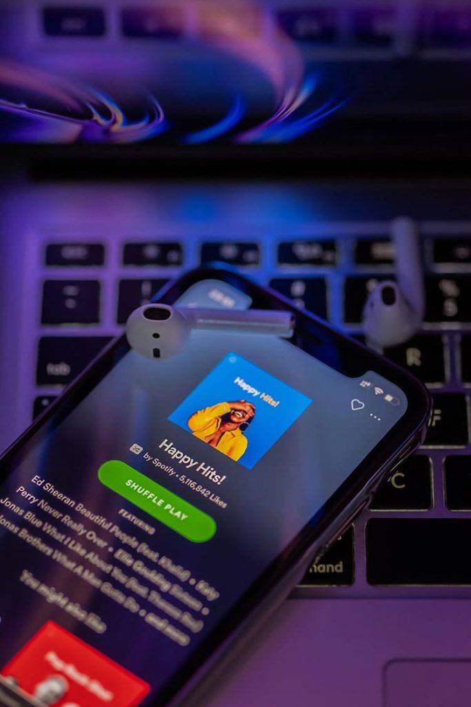 contoh strategi pemasaran spotify